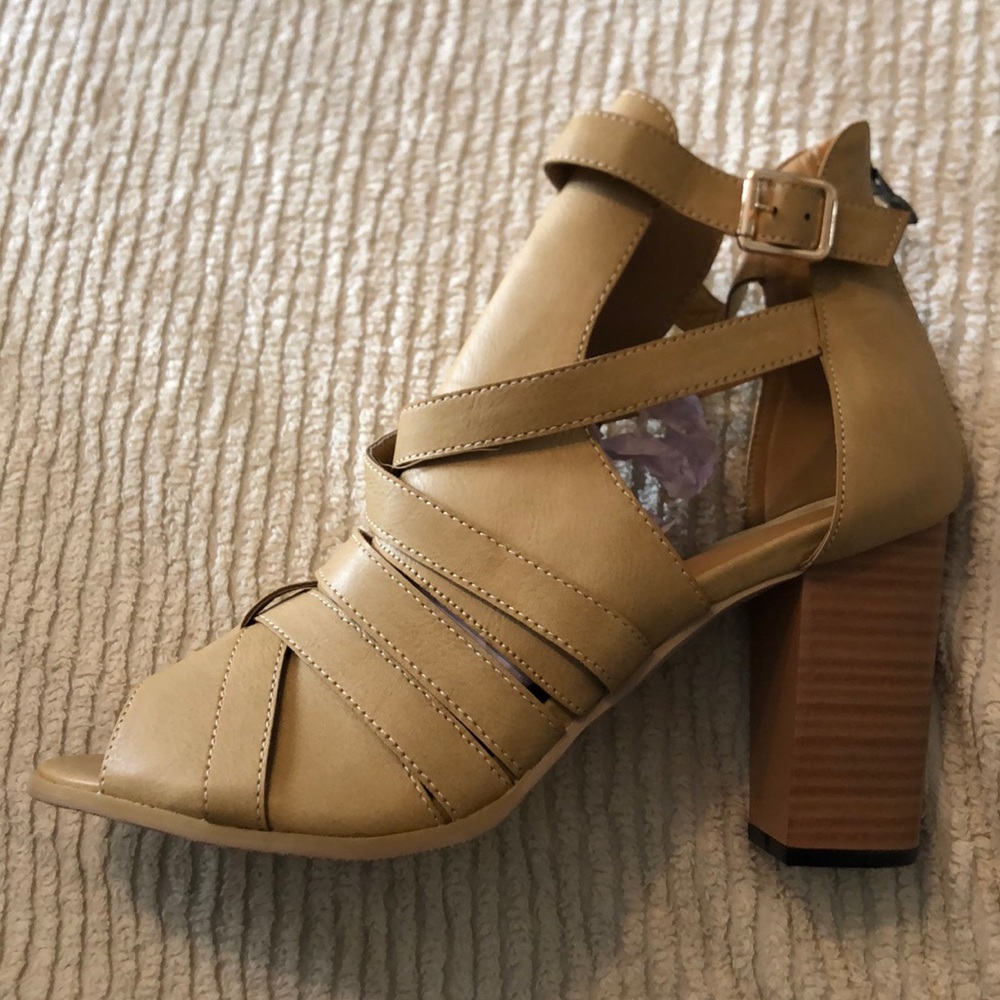 Cute scrappy sandal